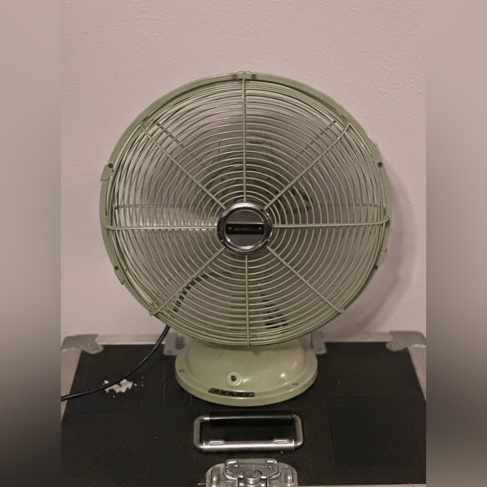 Restoration Hardware Allaire No. 12 Fan 3 Speed Green Knob missing